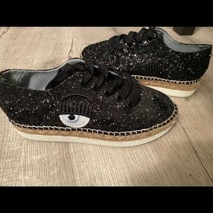 Chiara ferragni black shiny shoes platform